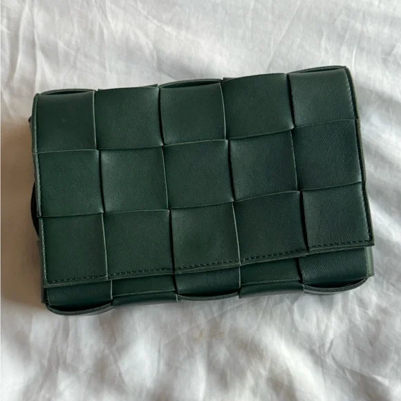 Bottega Veneta Cassette Intrecciato Crossbody Bag Rainforest Green Authentic